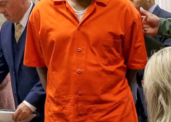 R. Kelly Files Lawsuit Against U.S. Federal Prison Officials and Blogger for Privacy Invasion