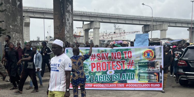 Lagos Youths Stage Counter-Protest Ahead of Nationwide Demonstration
