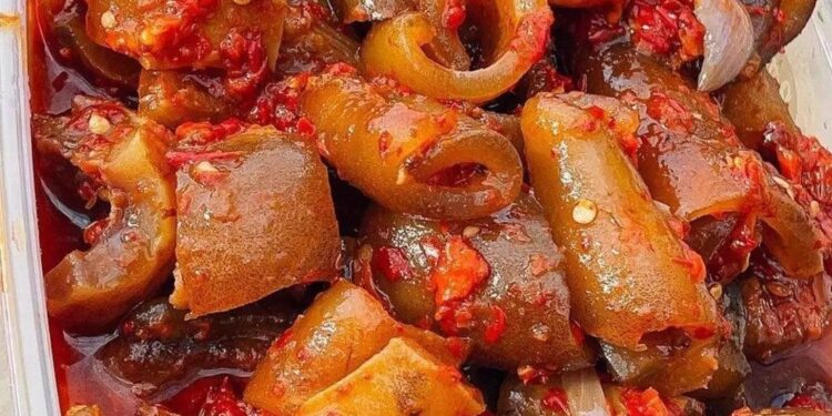 FG Raises Alarm Over Ponmo Consumption, Says Practice Threatens $5bn Leather Industry