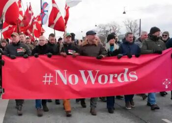 Thousands March Silently in Copenhagen to Protest Trump’s NATO Remarks