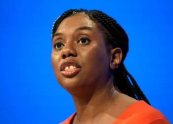 Badenoch Blasts Labour Following Starmer’s Resignation, Says Conservatives Offer Better Future